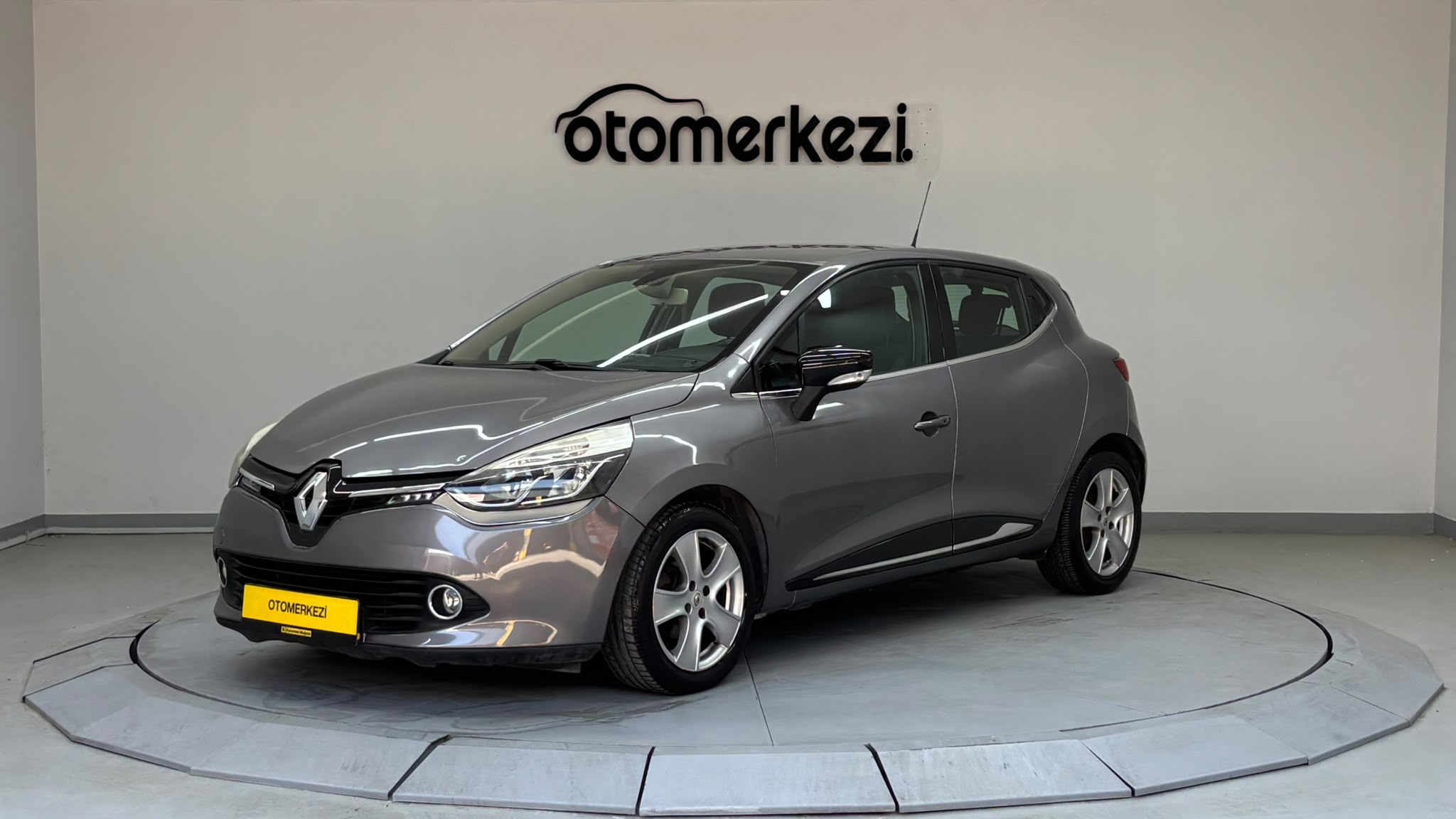 RENAULT CLIO 1